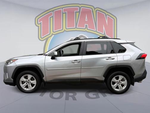 Silver Sky Metallic 2019 Toyota RAV4 XLE