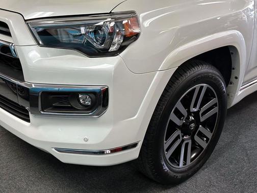 Blizzard Pearl 2023 Toyota 4Runner Limited