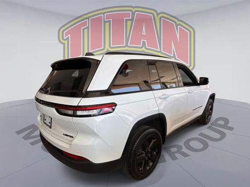 Bright White Clearcoat 2024 Jeep Grand Cherokee Limited