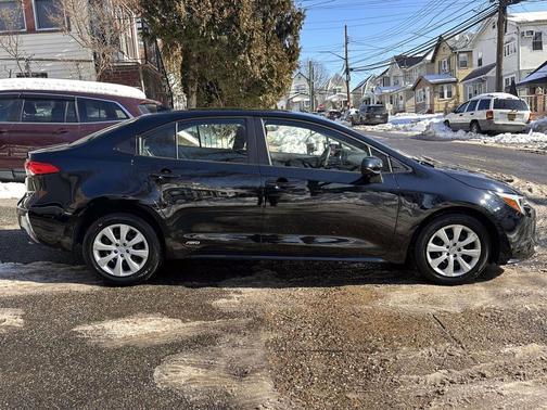 2024 Toyota Corolla Hybrid LE