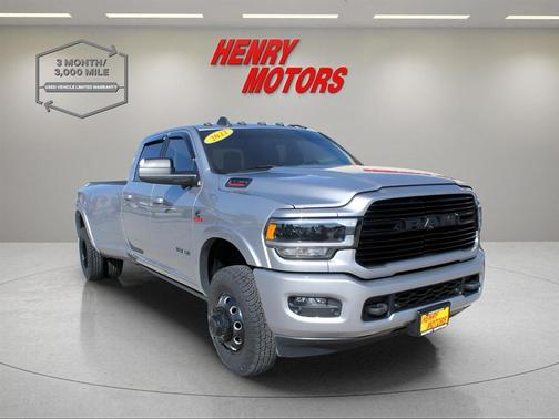 2022 RAM 3500 Laramie Crew Cab 4x4 8' Box