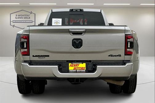 2022 RAM 3500 Laramie Crew Cab 4x4 8' Box