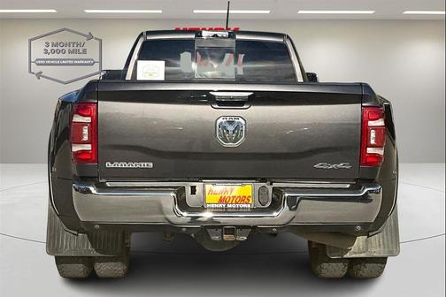 2019 RAM 3500 Laramie Crew Cab 4x4 8' Box