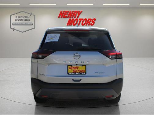2022 Nissan Rogue SV
