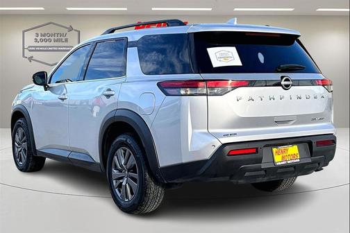 2024 Nissan Pathfinder SV 4WD