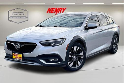 2018 Buick Regal TourX Essence