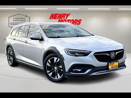 2018 Buick Regal TourX Essence