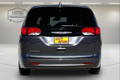 2023 Chrysler Voyager LX