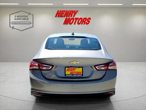 2022 Chevrolet Malibu FWD LT