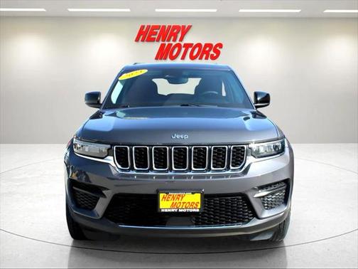 2023 Jeep Grand Cherokee Laredo