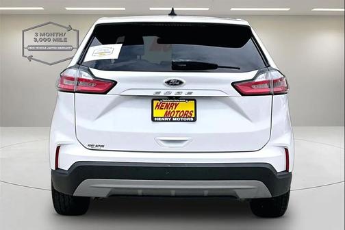 White 2024 Ford Edge SEL