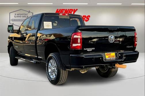 2024 RAM 2500 Laramie Crew Cab 4x4 6'4' Box