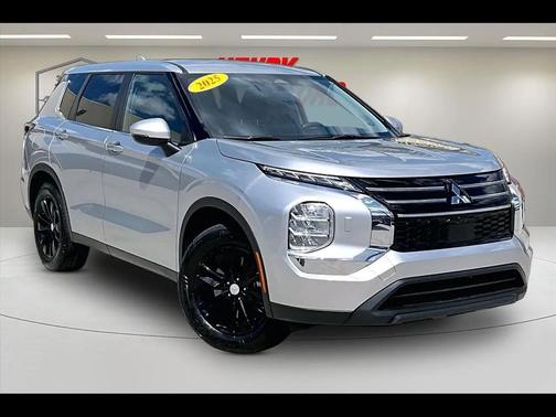 Silver 2025 Mitsubishi Outlander ES 2.5 S-AWC