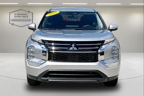 Silver 2025 Mitsubishi Outlander ES 2.5 S-AWC