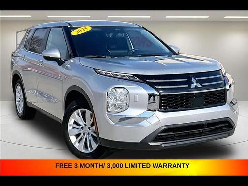 Silver 2025 Mitsubishi Outlander ES 2.5 S-AWC