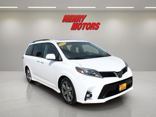2019 Toyota Sienna SE