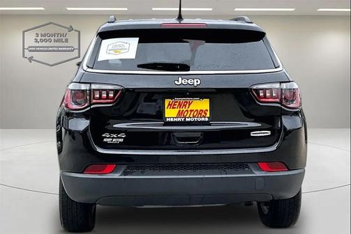 Black 2022 Jeep Compass Latitude