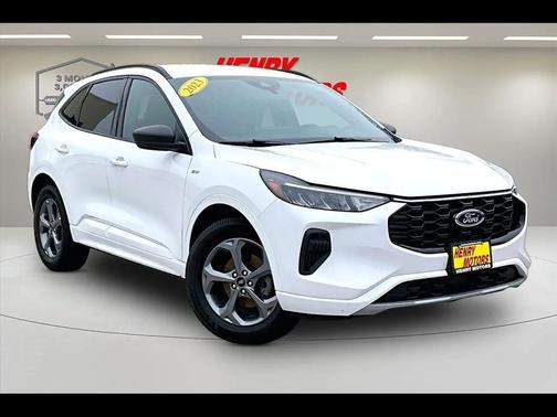 White 2023 Ford Escape ST-Line