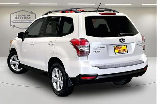 White 2015 Subaru Forester 2.5i Premium