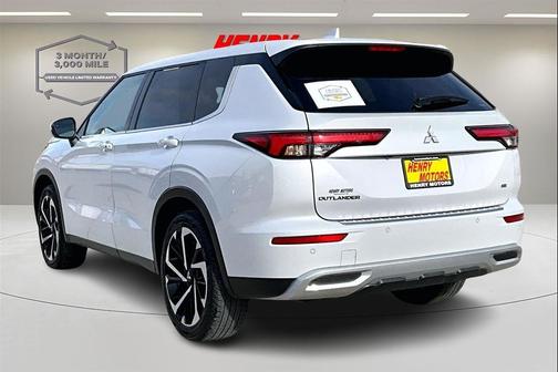 2024 Mitsubishi Outlander SE
