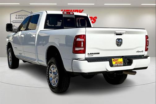 2024 RAM 2500 Laramie Crew Cab 4x4 6'4' Box