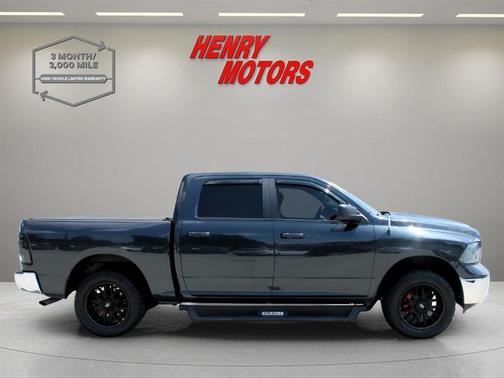 2019 RAM 1500 SLT