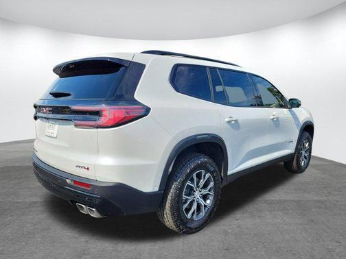2025 GMC Acadia AWD AT4