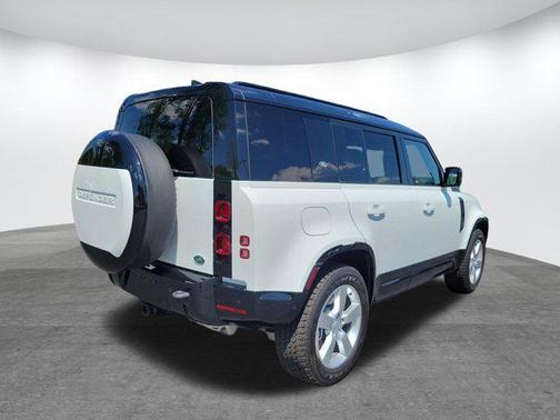 2023 Land Rover Defender 110 X-Dynamic SE