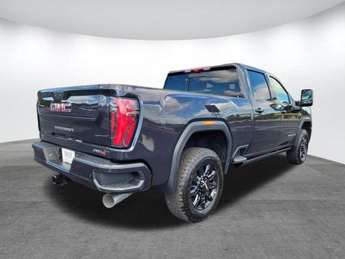 2025 GMC Sierra 2500 AT4