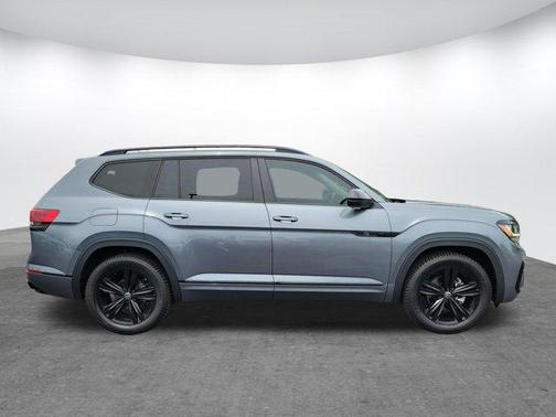 Platinum Gray Metallic 2023 Volkswagen Atlas 3.6L SEL