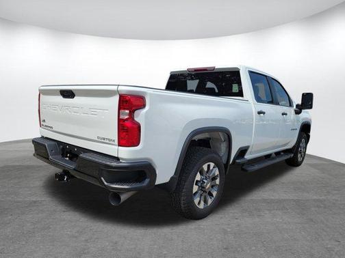 2024 Chevrolet Silverado 2500 Custom