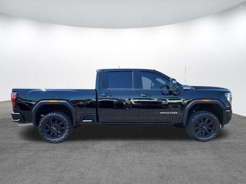Onyx Black 2024 GMC Sierra 2500 AT4