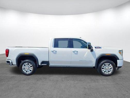 White Frost Tricoat 2023 GMC Sierra 2500 Denali