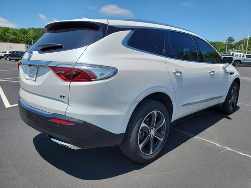 White Frost Tricoat 2022 Buick Enclave FWD Essence