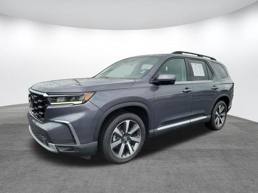 Gray 2025 Honda Pilot Elite