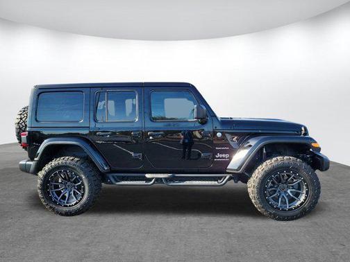 2024 Jeep Wrangler 4-Door Sahara 4x4