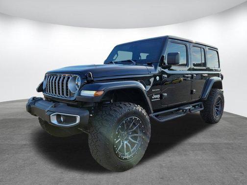 2024 Jeep Wrangler 4-Door Sahara 4x4