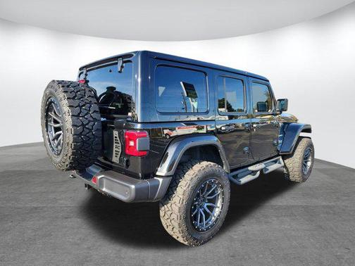 2024 Jeep Wrangler 4-Door Sahara 4x4