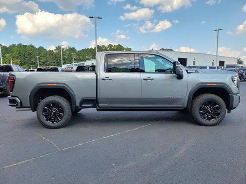 2025 GMC Sierra 2500 AT4