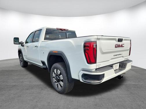 Summit White 2026 GMC Sierra 2500 Denali