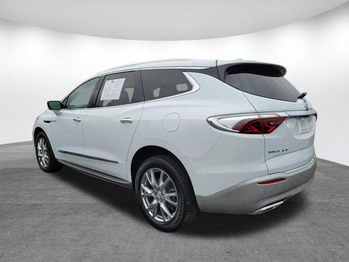 2022 Buick Enclave FWD Essence
