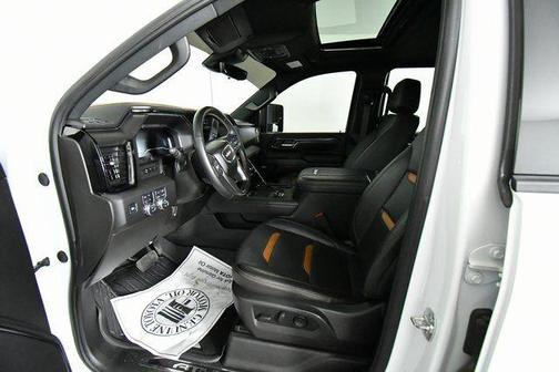 2025 GMC Sierra 2500 AT4