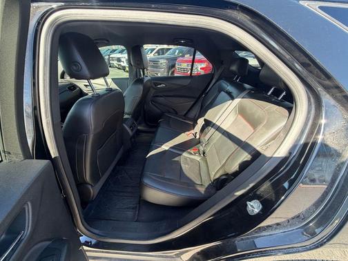 Mosaic Black Metallic 2023 Chevrolet Equinox RS