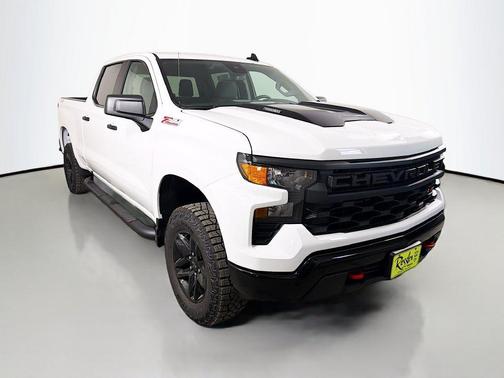 Summit White 2026 Chevrolet Silverado 1500 Custom Trail Boss