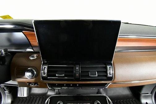 2023 Lincoln Navigator L Reserve