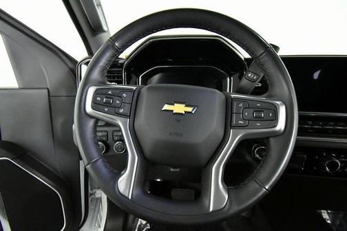 2025 Chevrolet Silverado 3500 LT