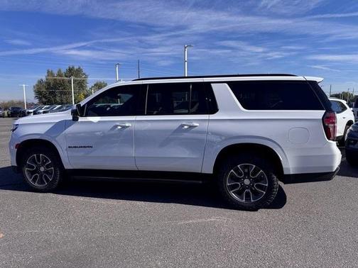 2023 Chevrolet Suburban RST