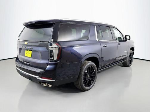 Dark Ash Metallic 2026 Chevrolet Suburban High Country