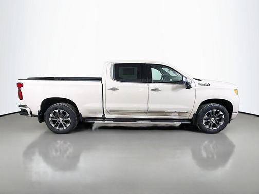 White Sand 2026 Chevrolet Silverado 1500 High Country