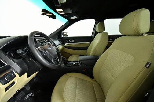 2017 Ford Explorer Base
